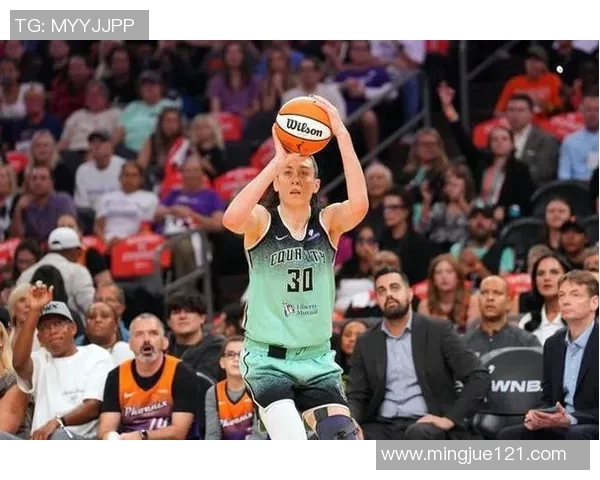 夸张！阿贾八年生涯四次MVP、三个总冠军、两个FMVP、三个DPOY