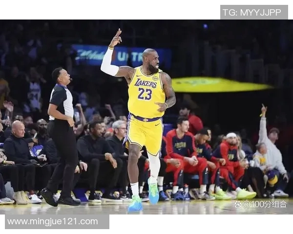 詹姆斯末段发力 湖人主场击败火箭