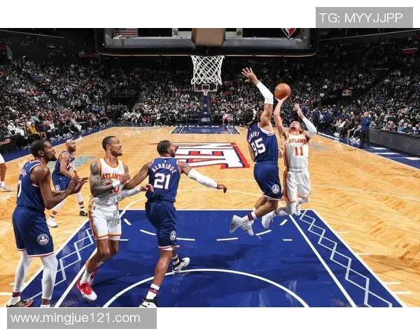 搞笑！刘冠杉在扣篮欲投篮把篮网砸下来，结果三投不中